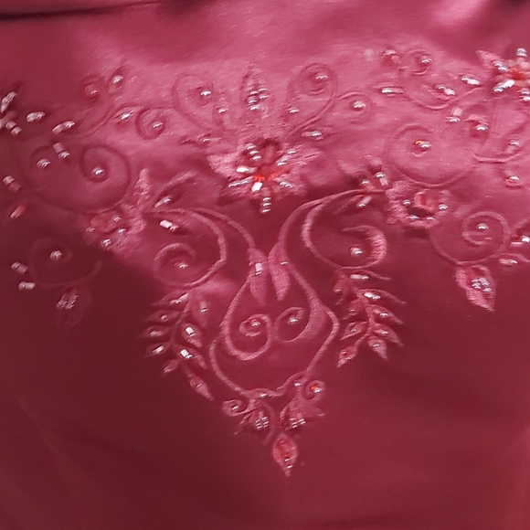 Graduation Gown - Picture 14 of 15